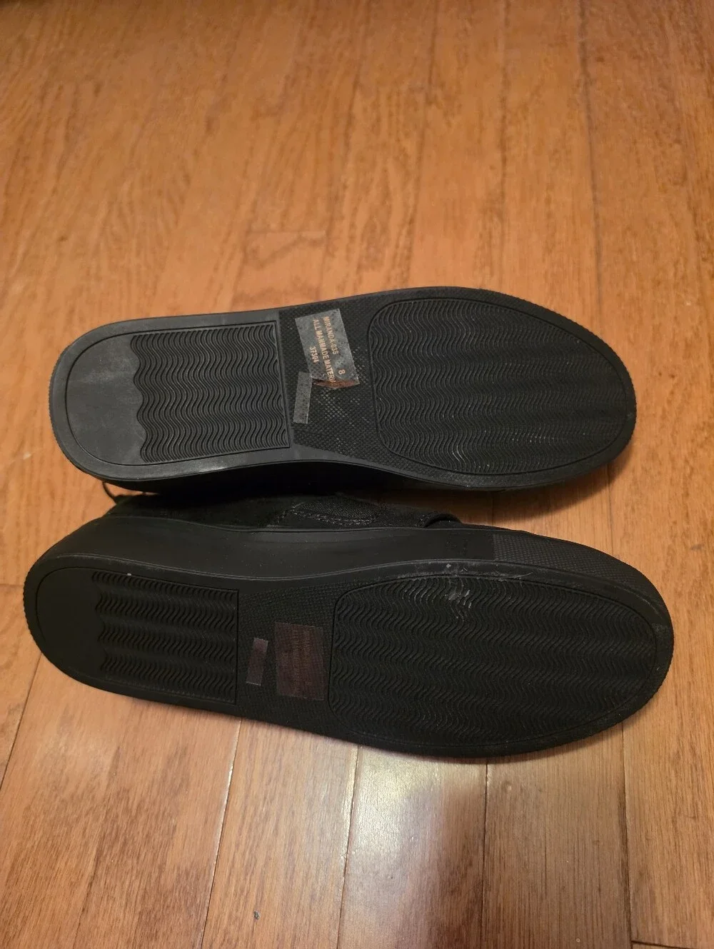 NWOT Women's Bamboo Slip On Sneakers